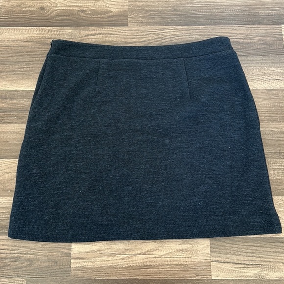 NWT LOFT Plus Size Navy Skirt - Picture 2 of 7